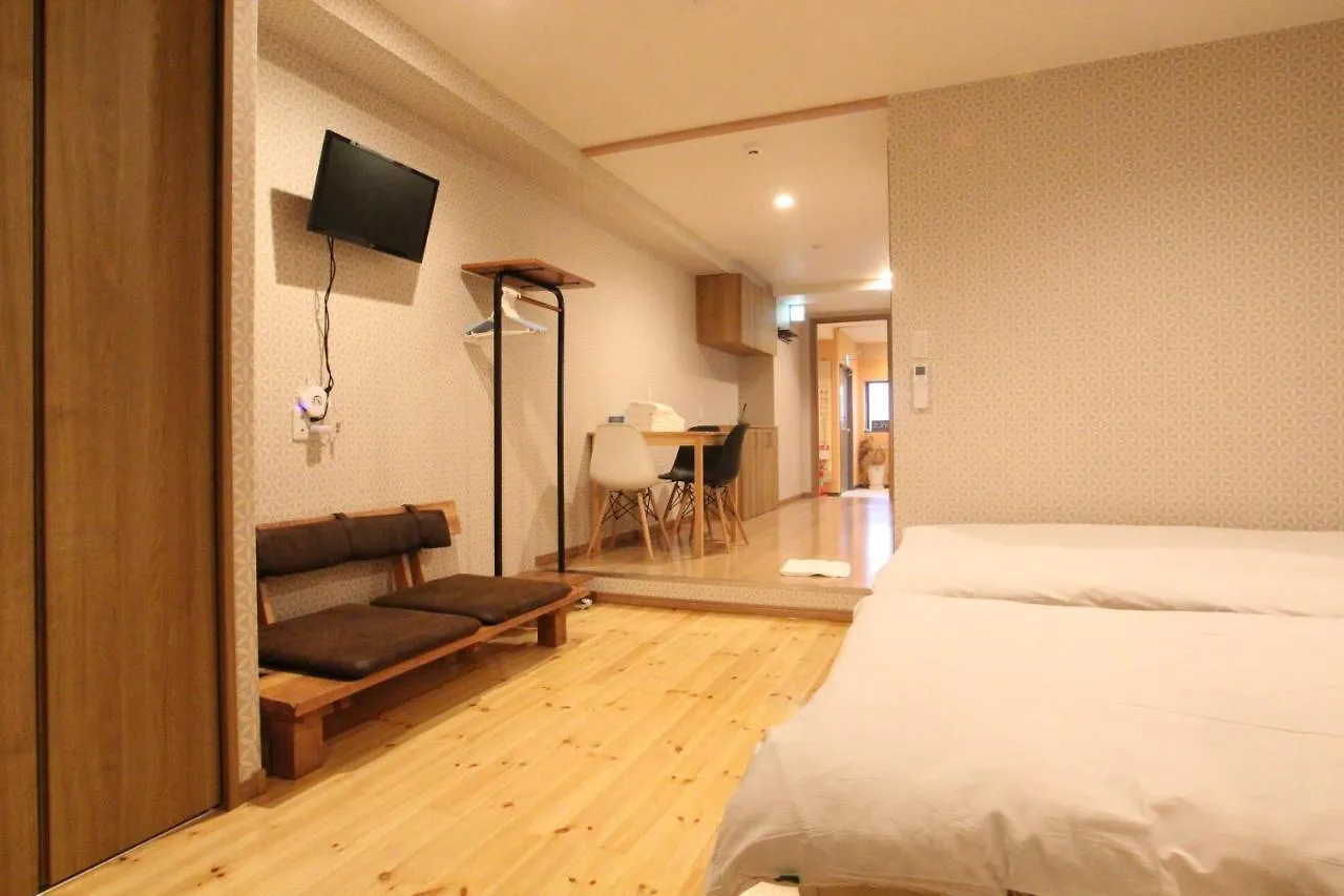 Shimanouchi Luxury Apartment Osaca