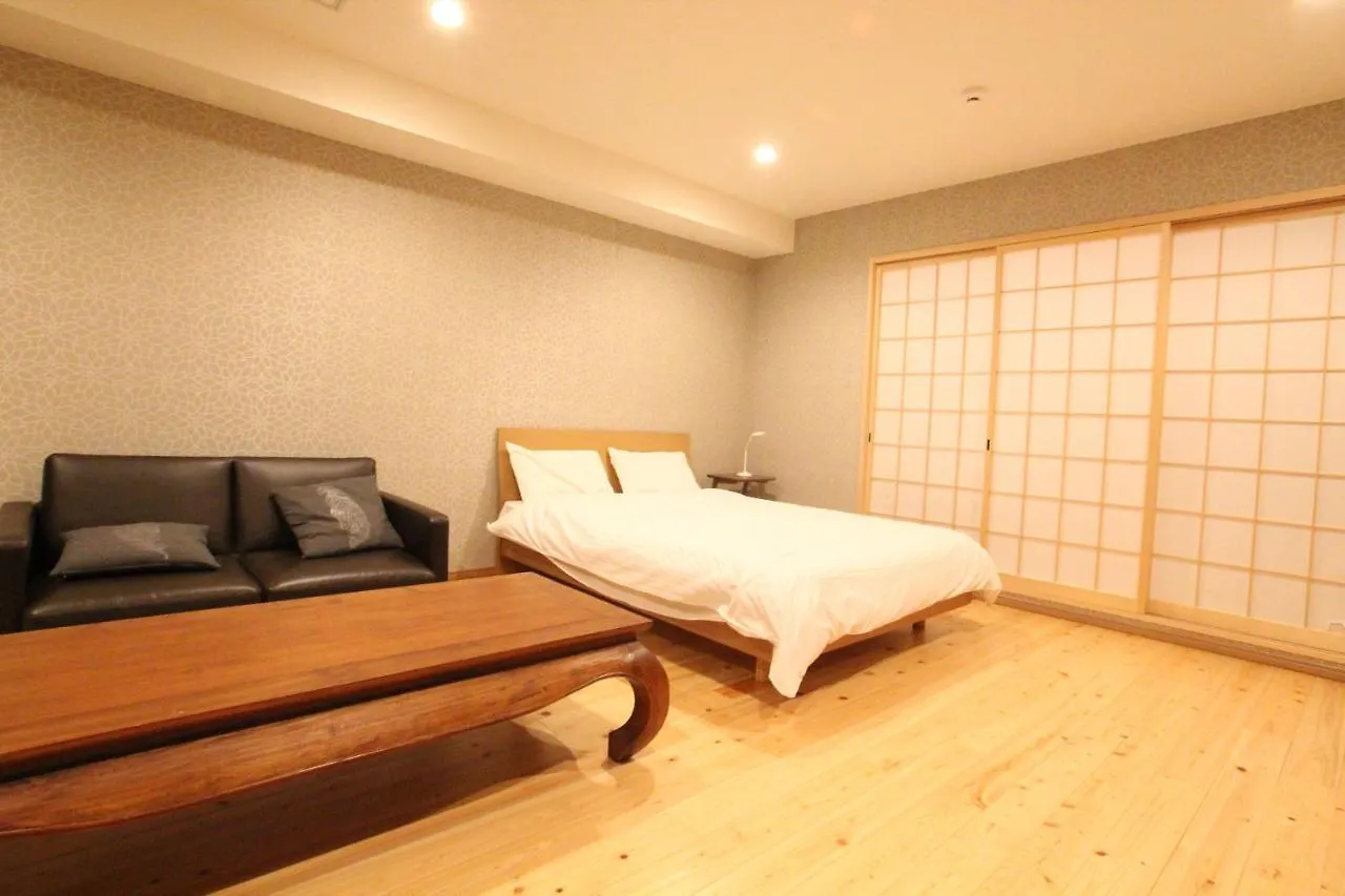 Shimanouchi Luxury Apartment Osaca 0*,  Japão